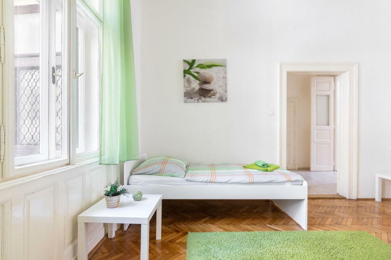 Izabella Home Budapest Exterior photo