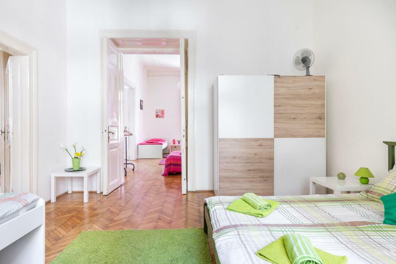 Izabella Home Budapest Exterior photo